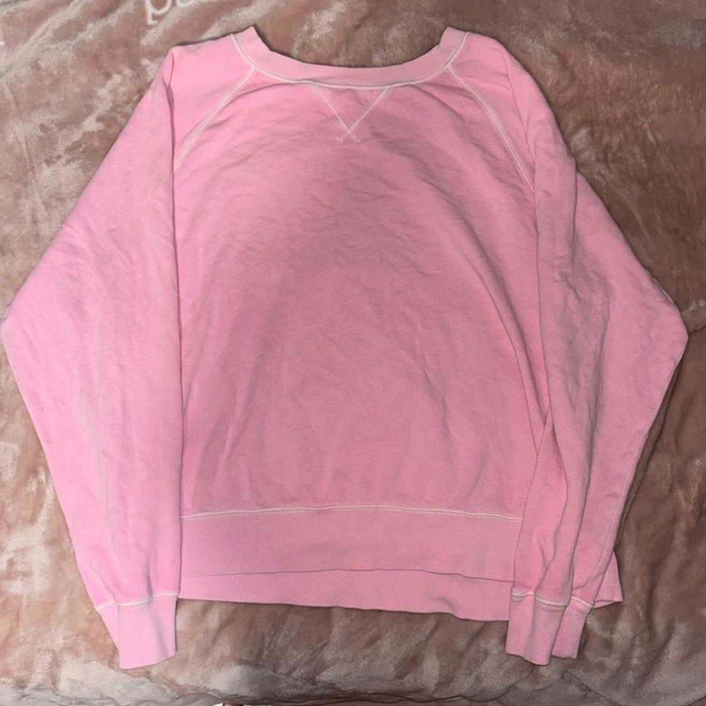 Large Old Navy slightly cropped pink crewneck 🩷